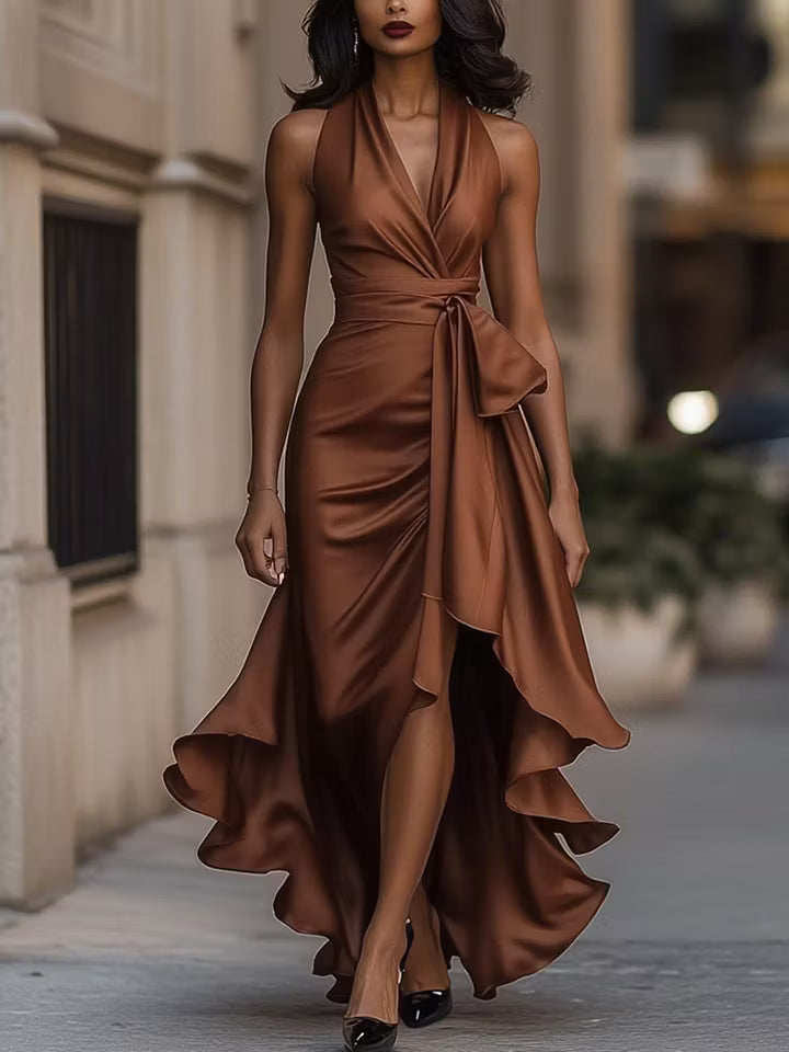 Scarlett | Robe à volants en satin à col halter