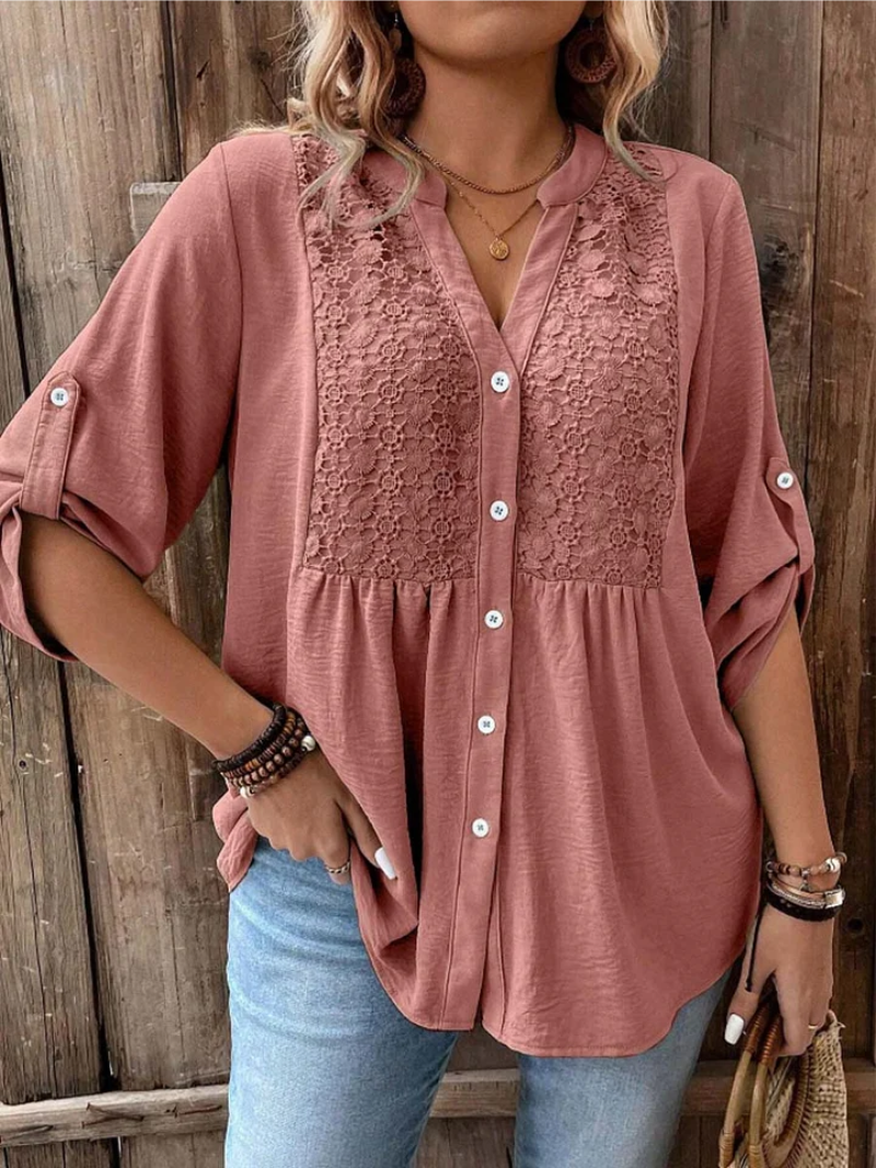 Noor – Blouse avec décolleté en V et boutons