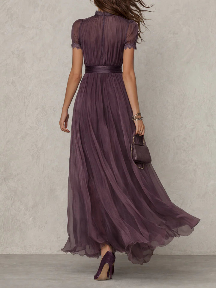 Robe Maxi en Chiffon avec Détail en Dentelle et Col en Trou de Clé Violet