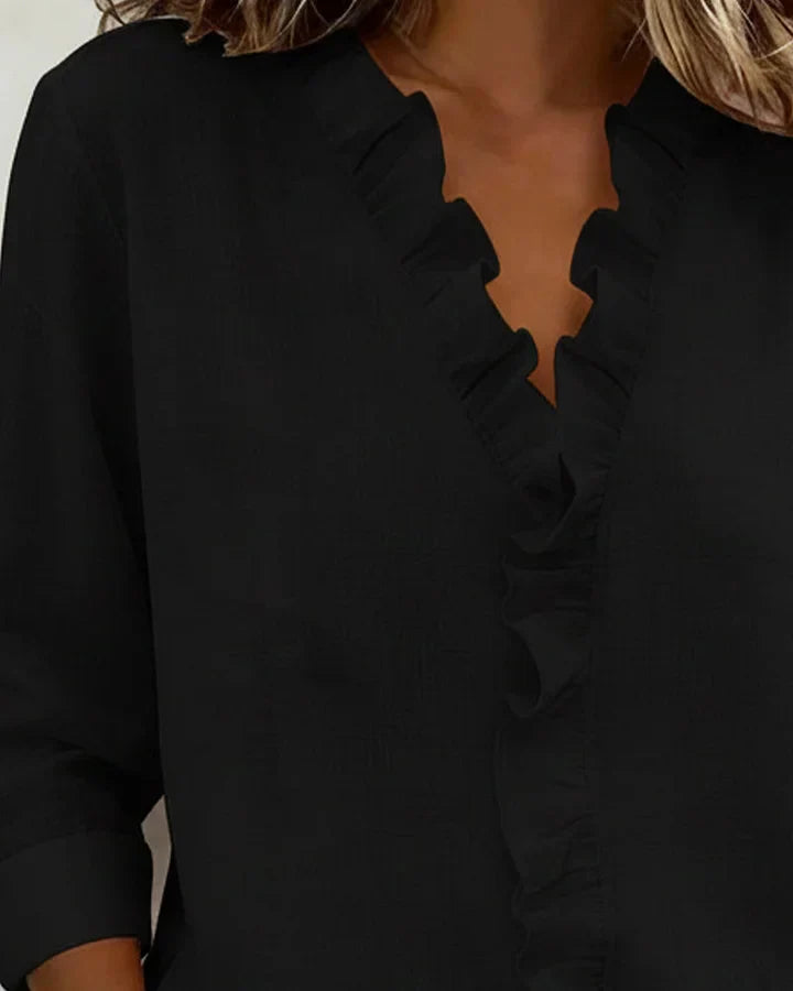 Chiara | Blouse élégante à col V et volants délicats